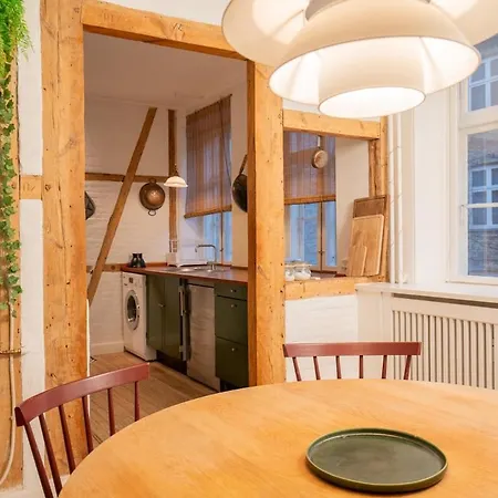 Apartament Charming 2br In K *