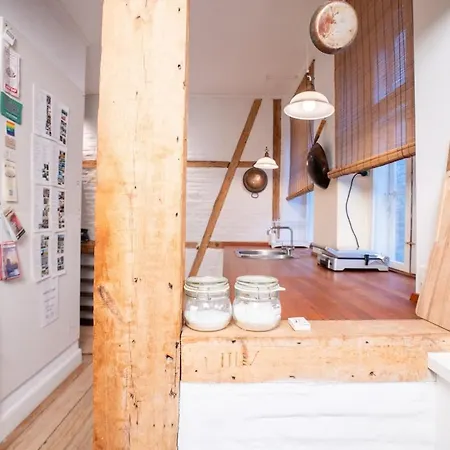 Charming 2br In K