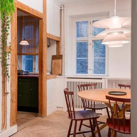 Apartament Charming 2br In K